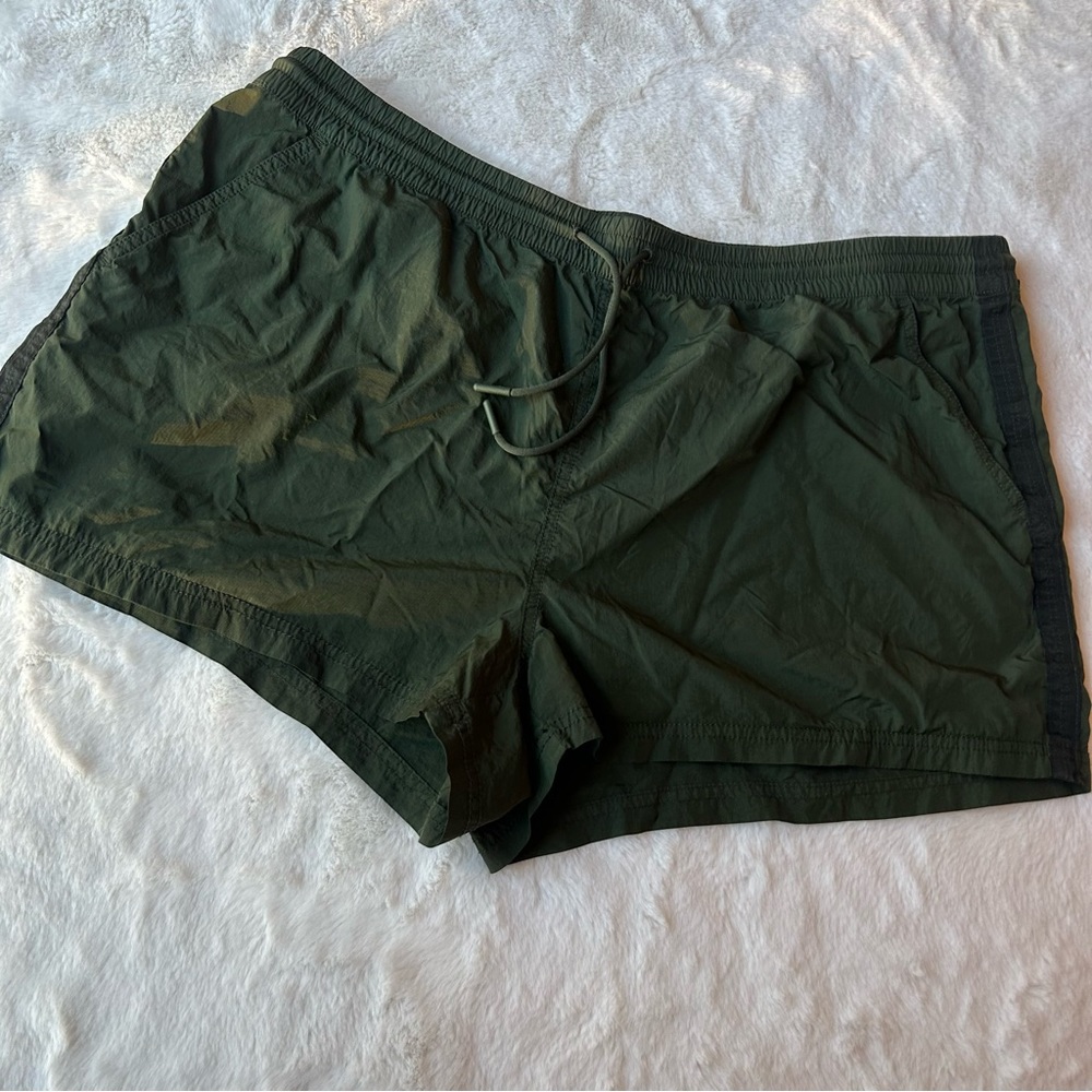ATHLETA SHORTS
